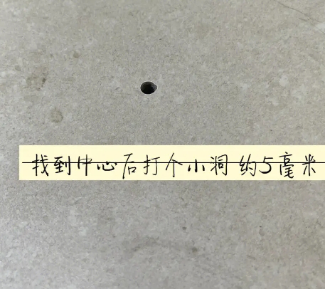 库伦瓷砖空鼓维修公司专业解答在瓷砖铺贴过程中，如果砂料搅拌不均匀，将会带来以下问题